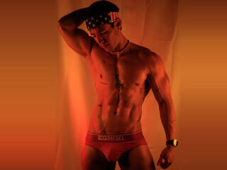 Aaron Bain Pic