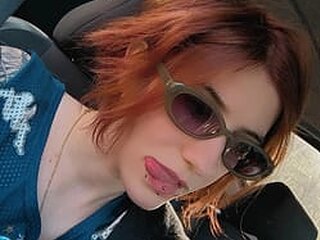Yeshe Hot Pic