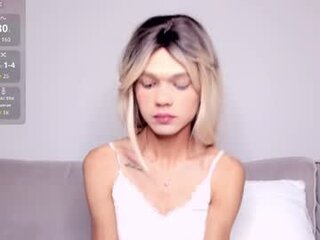 LizzyDelRey Pic