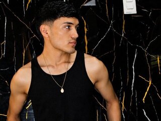 AronnDark Pic